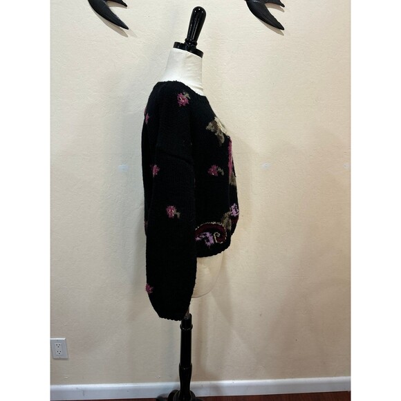 Vintage Carole Little Hand Knit for Saint Tropez West Wool Floral Sweater - M - Picture 2 of 8